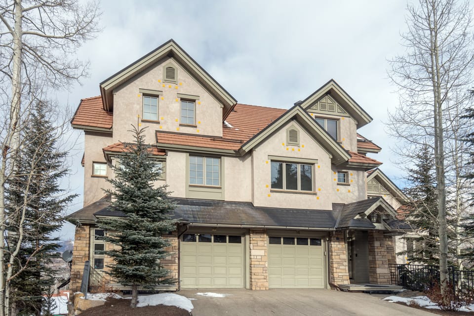 Exterior - Gorgeous ski-in, ski-out townhouse with high-end furnishings and stunning sunset views