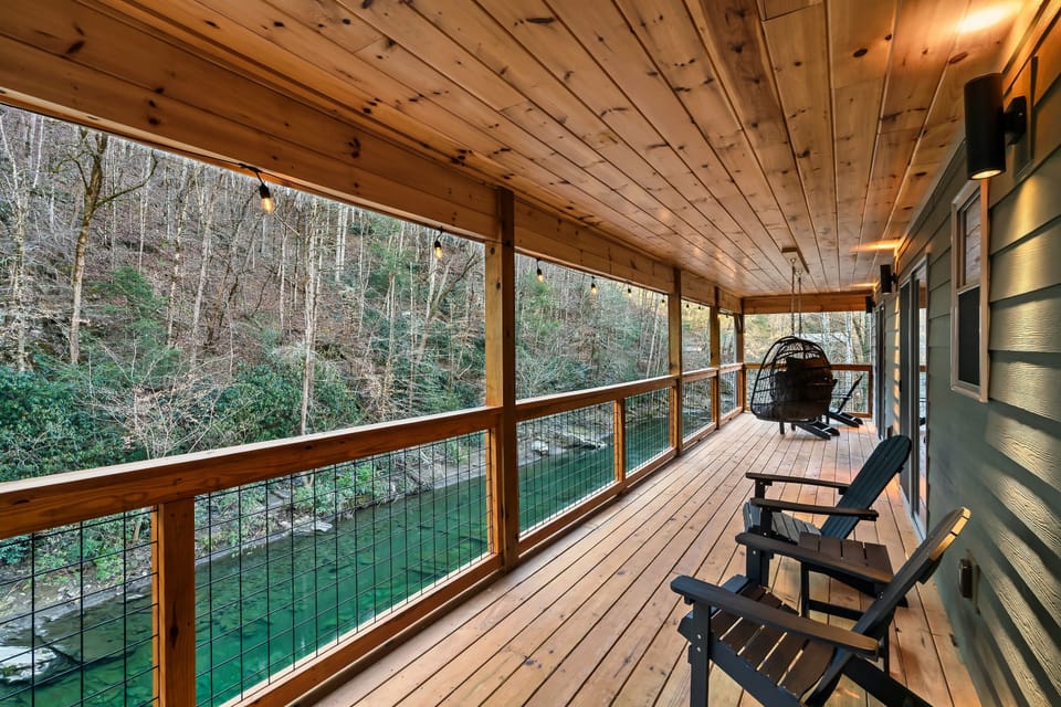 Start your day on the upper deck, sipping your favorite drink as the morning sun warms your face and the soothing sound of flowing water fills the air. It’s surprisingly addictive!