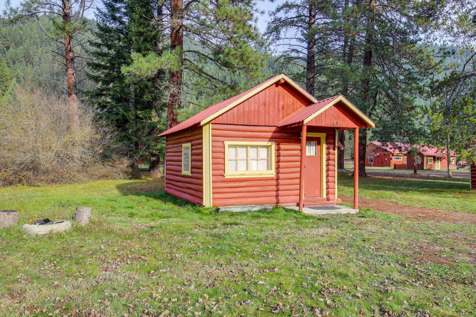 St Regis Vacation Rental | Studio | 1BA | 200 Sq Ft | 3 Steps for Entry