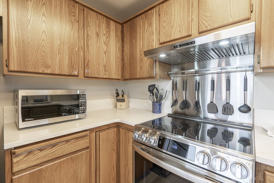 New LG electric chef's range w/ airfryer capabilities!
