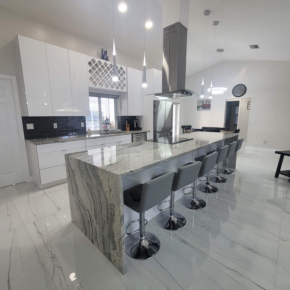 Kitchen / Breakfast area