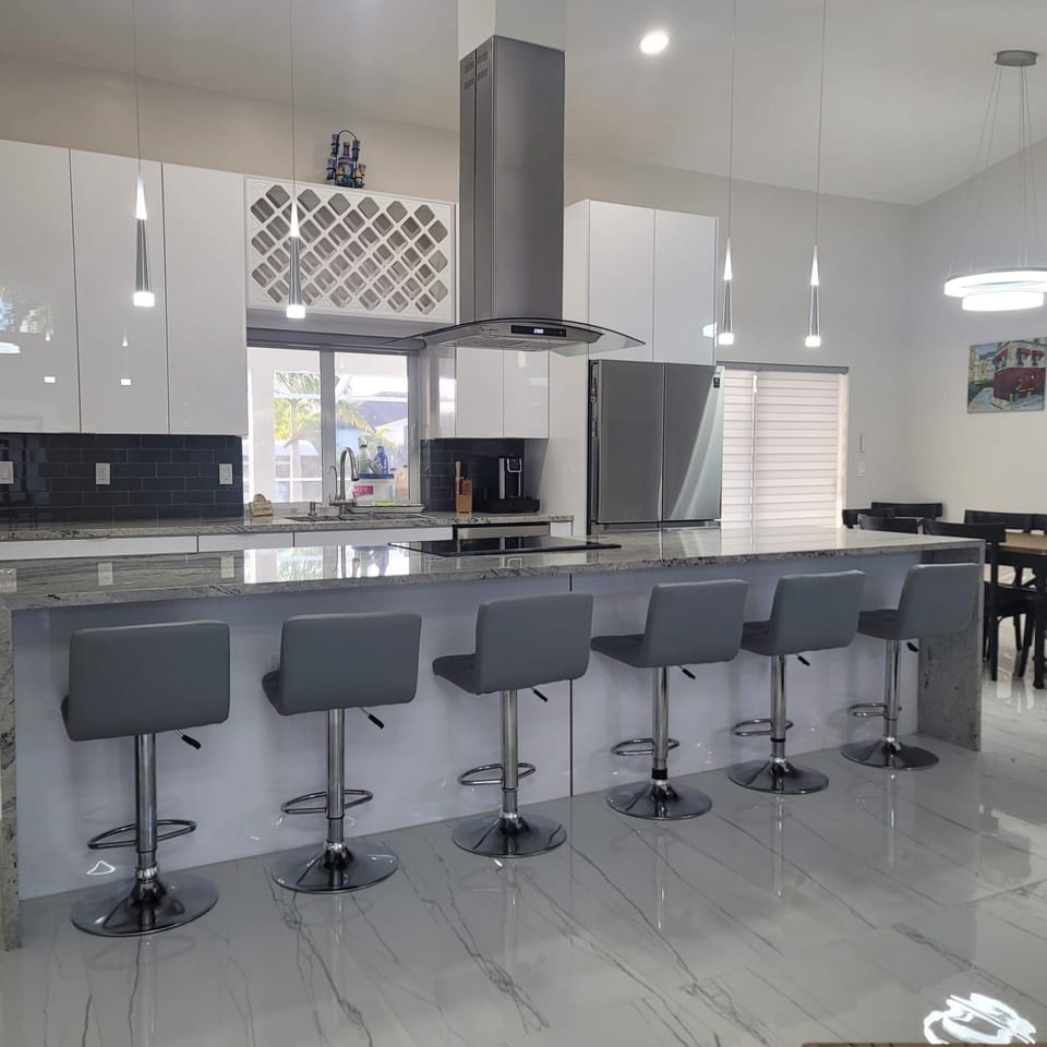 Kitchen / Breakfast area