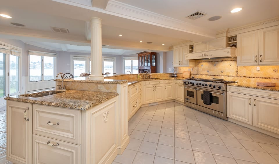 1st floor open plan kitchen with 6 burner stove