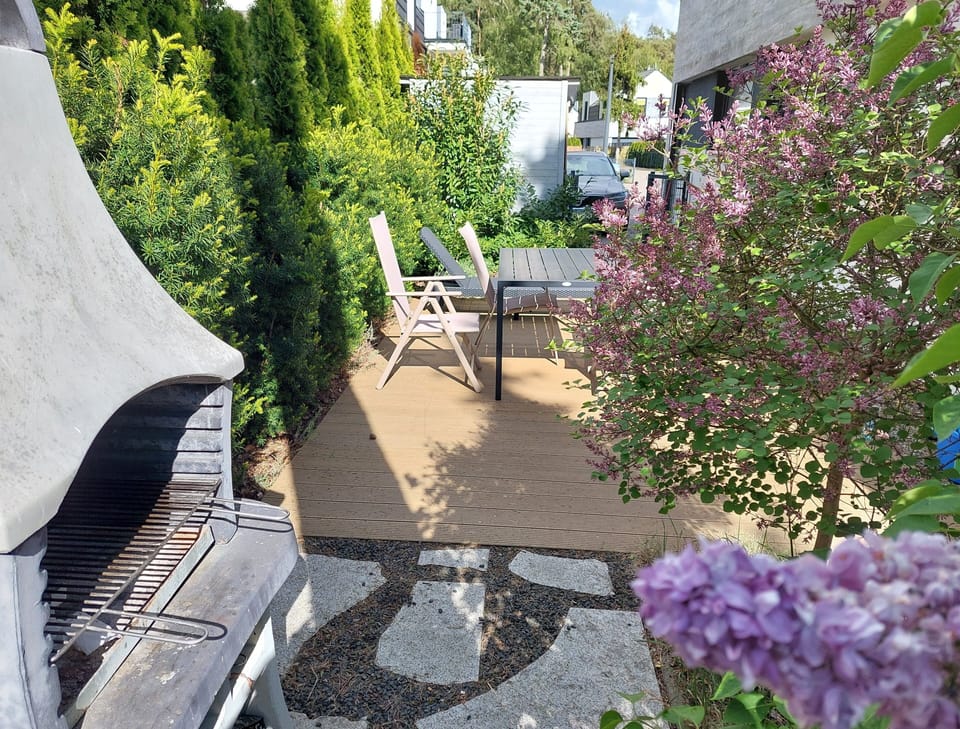Ostsee-garten im Kiefernwald - Ferienwohnung mit 2 Schlafzimmern Apartment in West Pomeranian Voivodeship, Poland