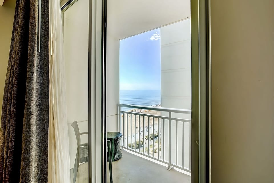 Step outside and breathe in sweeping beachside breezes.