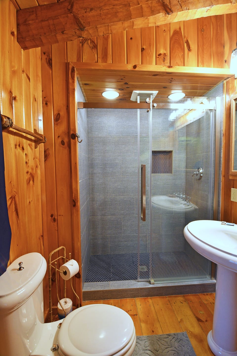 King Bathroom Up