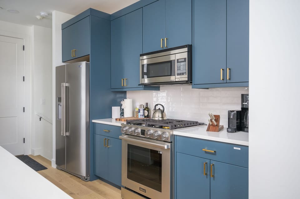 Fully Equipped Chef's Kitchen