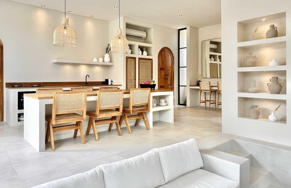 Large spacious living room and kitchen