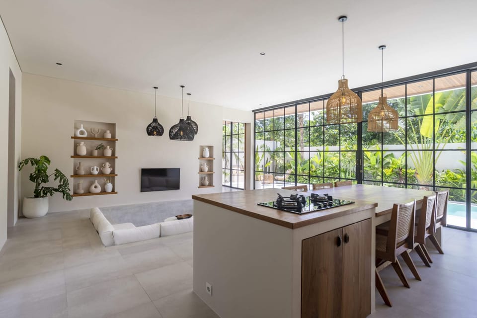 Fully equipped kitchen and a living room