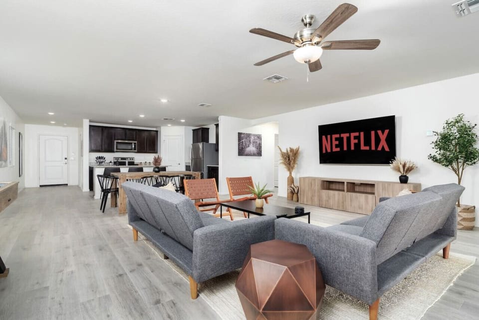 Spacious living space for guests to enjoy.