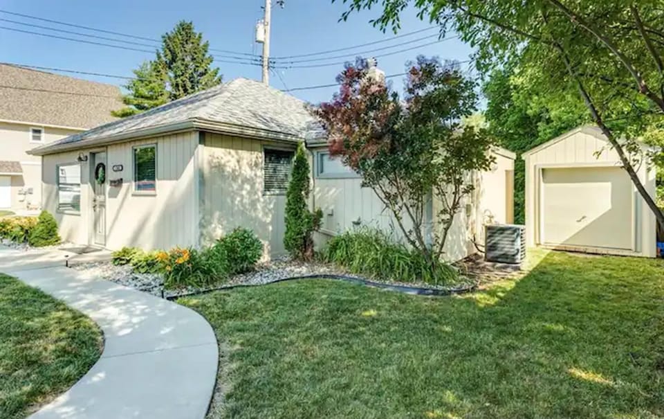 View of cottage from street.