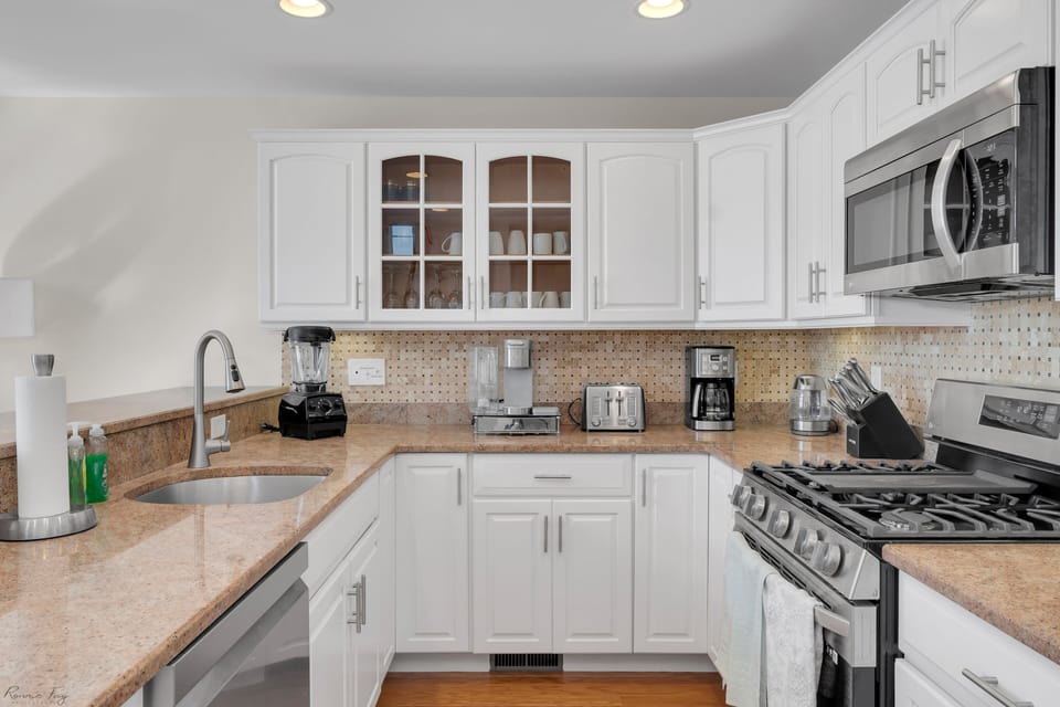 Unleash your culinary prowess in our fully-equipped kitchen.