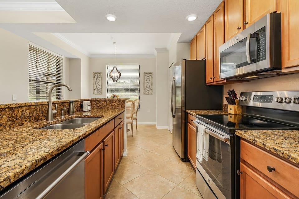 Fully Stocked Kitchen