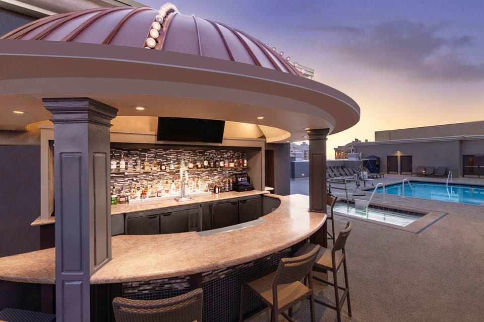 Rooftop Pool Bar &amp; Grill
