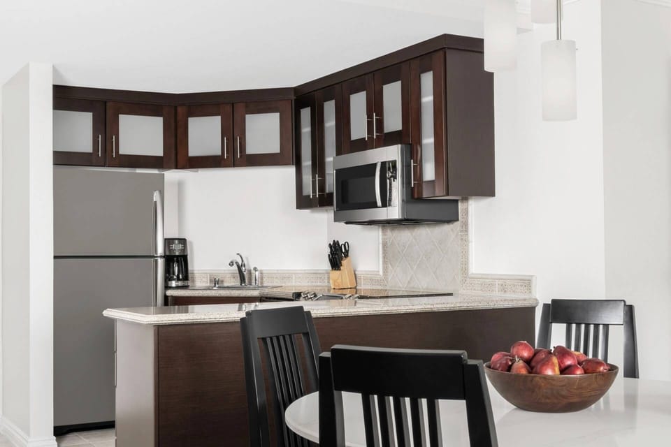 Full Kitchen with all the necessary amenities to cook a meal.