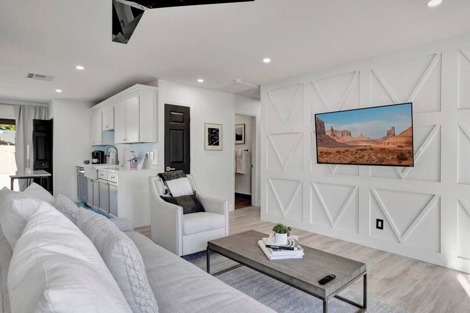 Main living area with flat screen TV!