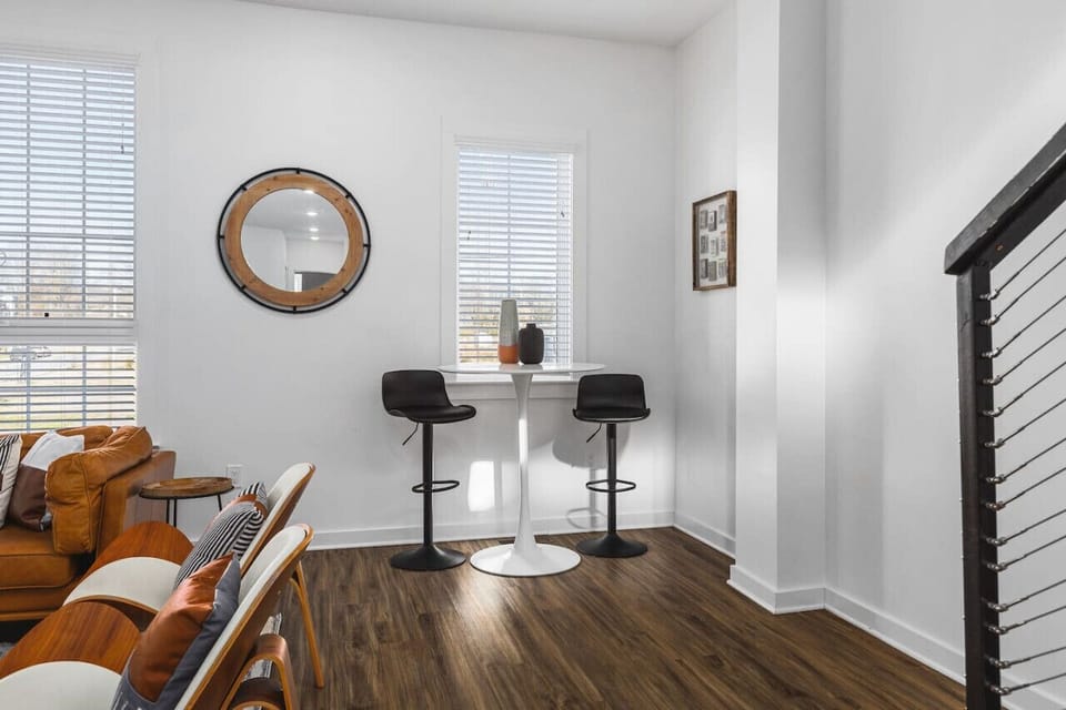 Bonus high-top seating for 2 in the living room.