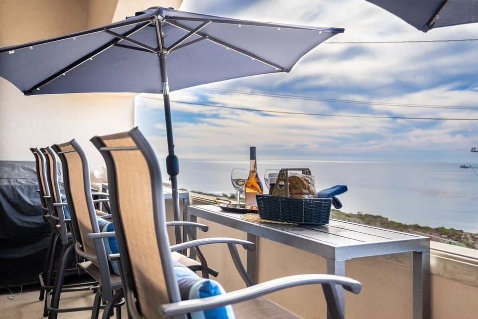 Patio with panoramic views and BBQ