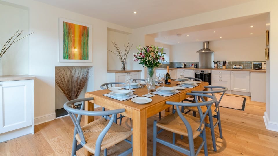 Kitchen/Diner, The Hickory (Deer Park Farmhouse), Bolthole Retreats