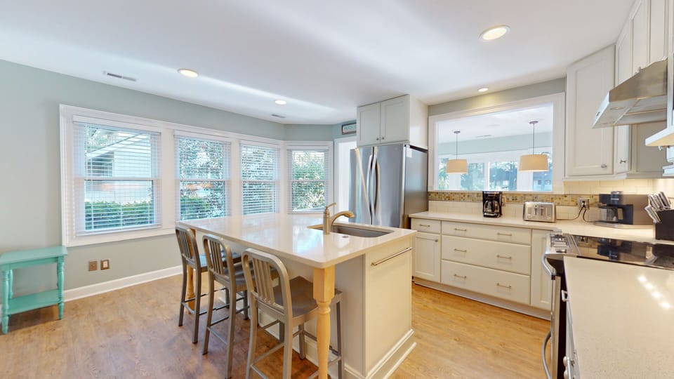 Fully Stocked Kitchen