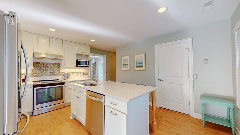 Fully Stocked Kitchen