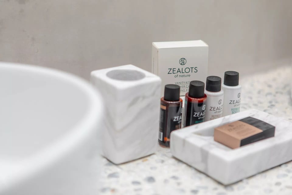 Bathroom amenities