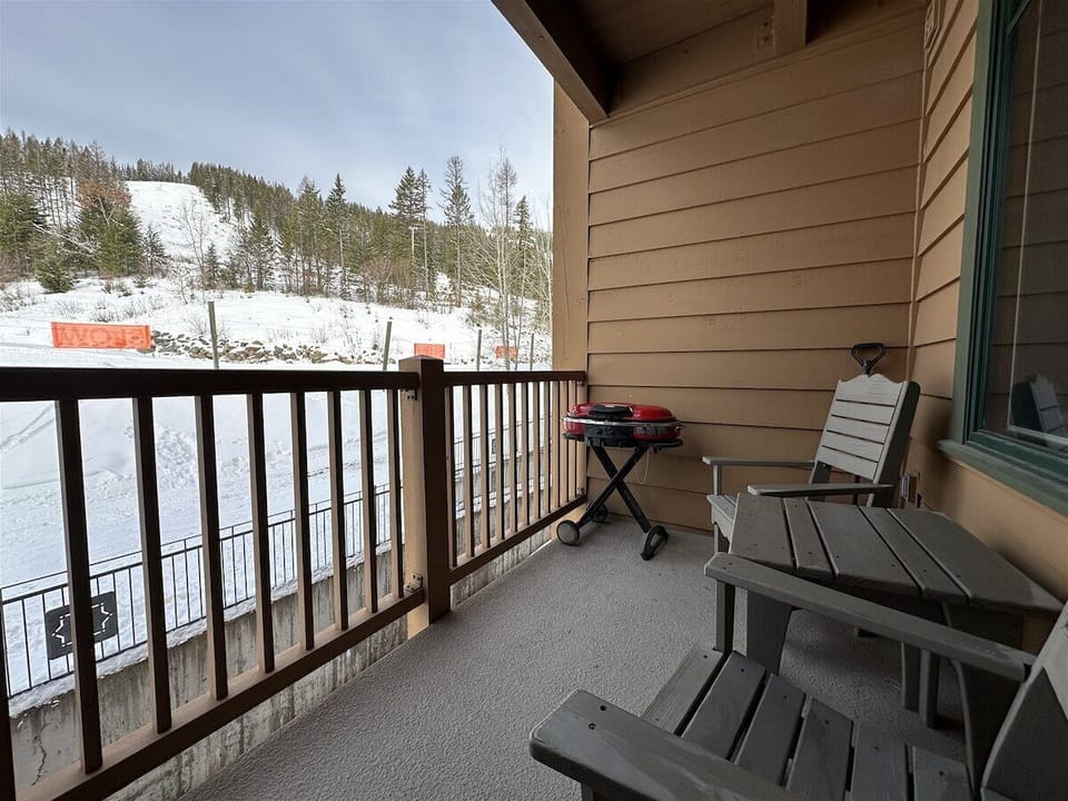 Outdoor balcony