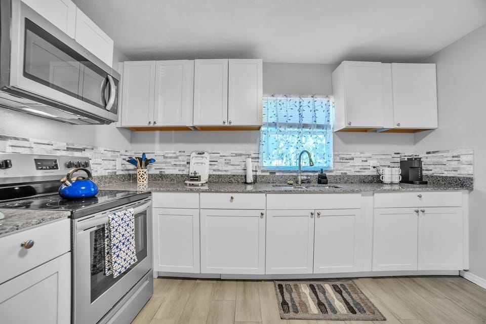 Indoors, Kitchen, Microwave, Oven, Sink