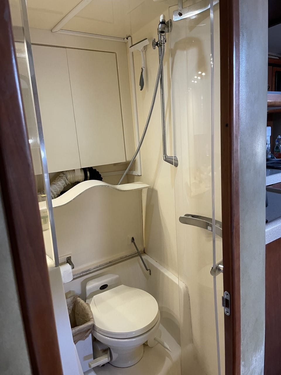 Shower and WC
