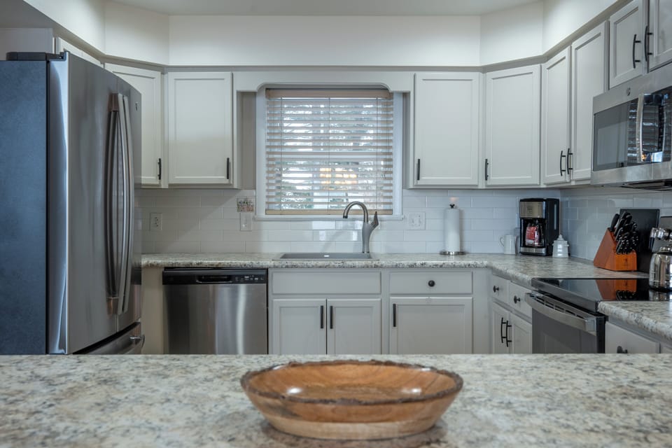 fully applince kitchens