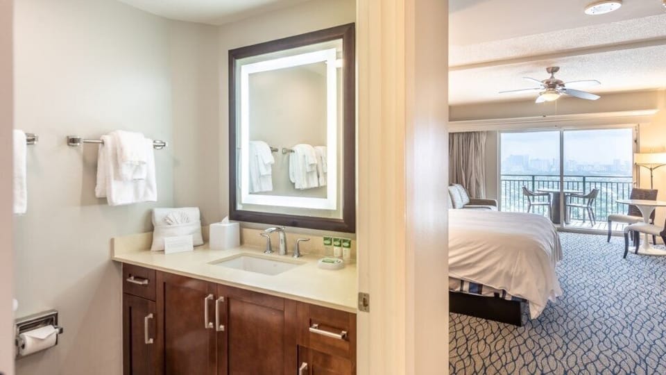 Marriott's BeachPlace Towers_12.jpg