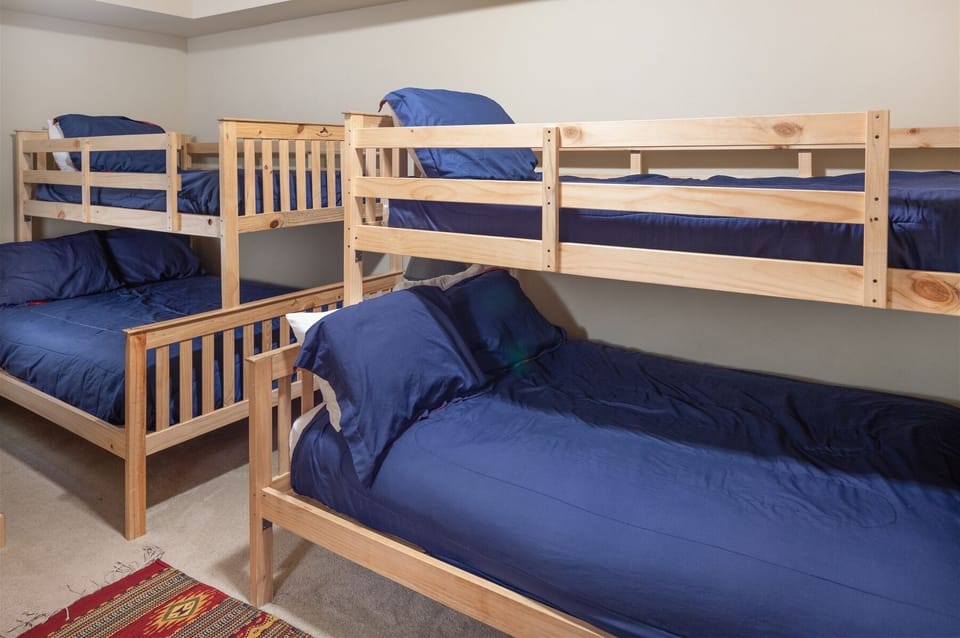 Private Den with Two Twin over Full Bunk Beds