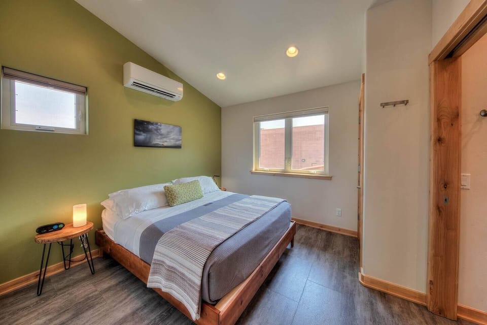 Comfortable king bed