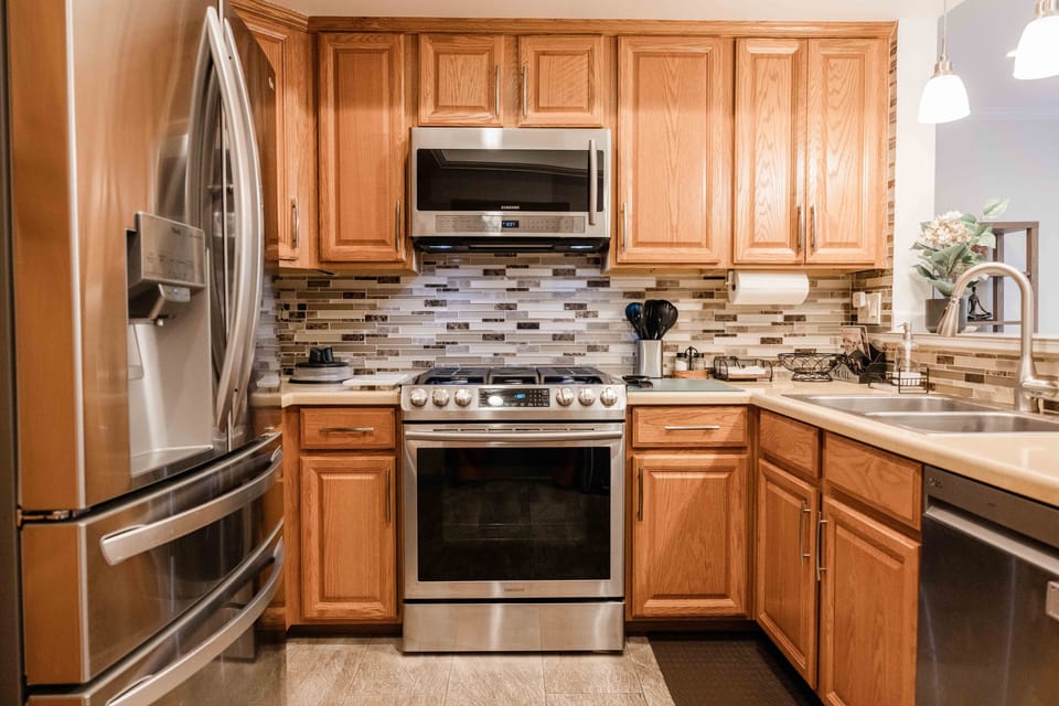 Fully stocked kitchen - we're not joking. Imagine your grandmother stocking your kitchen with every necessity and neatly organizes it for you. This is it!