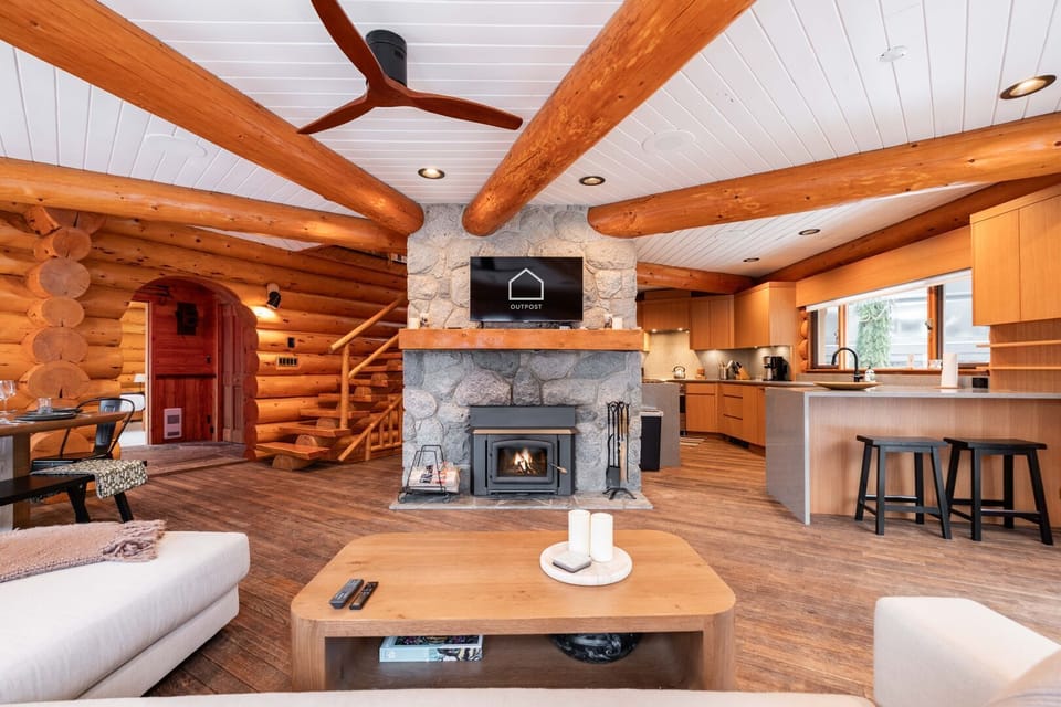 Living area: Wood burning fireplace