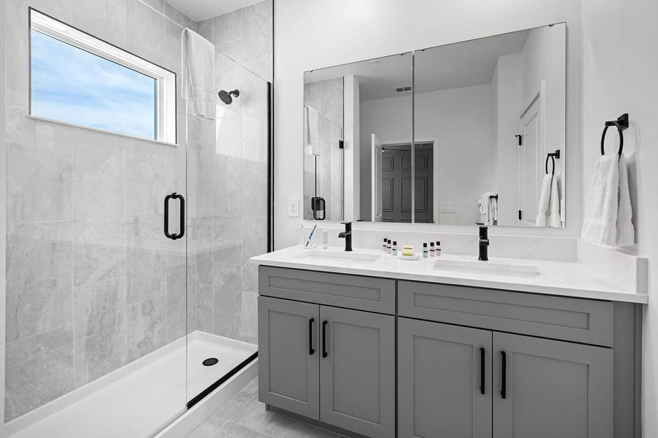 Master Suite 1 Bath on Second Floor
