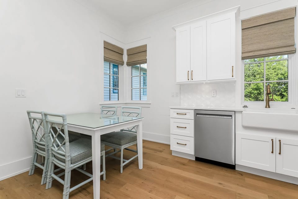 Harp's Haven Carriage House - Rosemary Beach - Living, Dining, and Kitchen Area