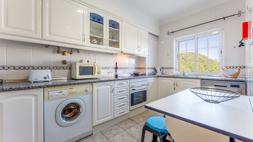 The kitchen has all the appliances needed to prepare delicious home-cooked meals
#kitchen #homemade #cooking #algarve #portugal