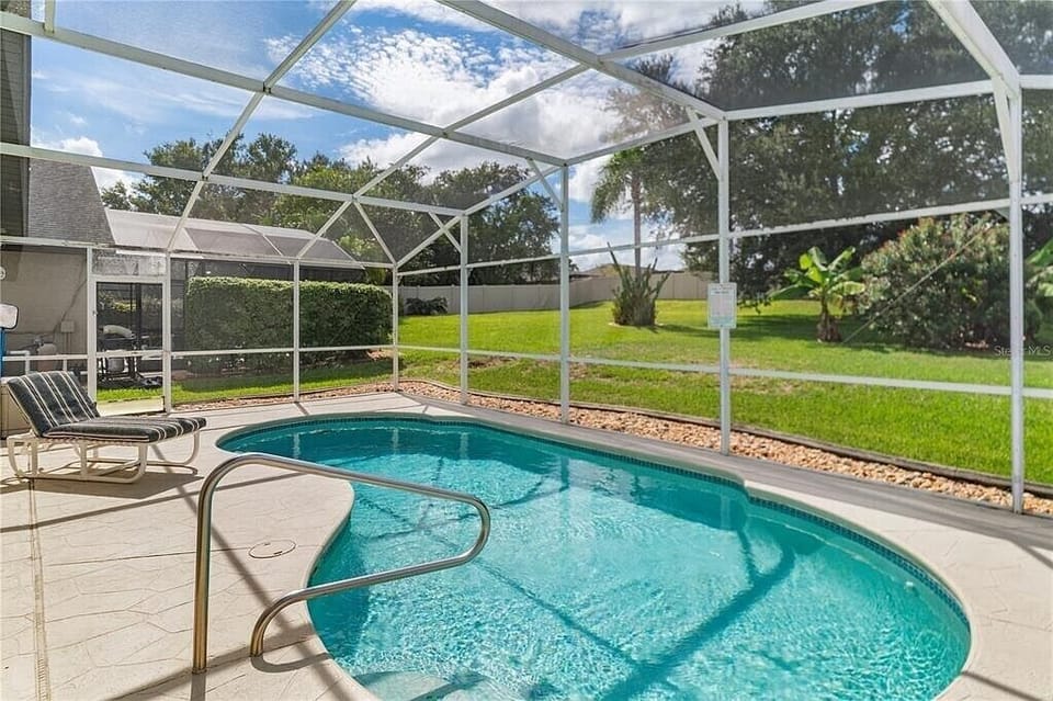 Pool and lounge area