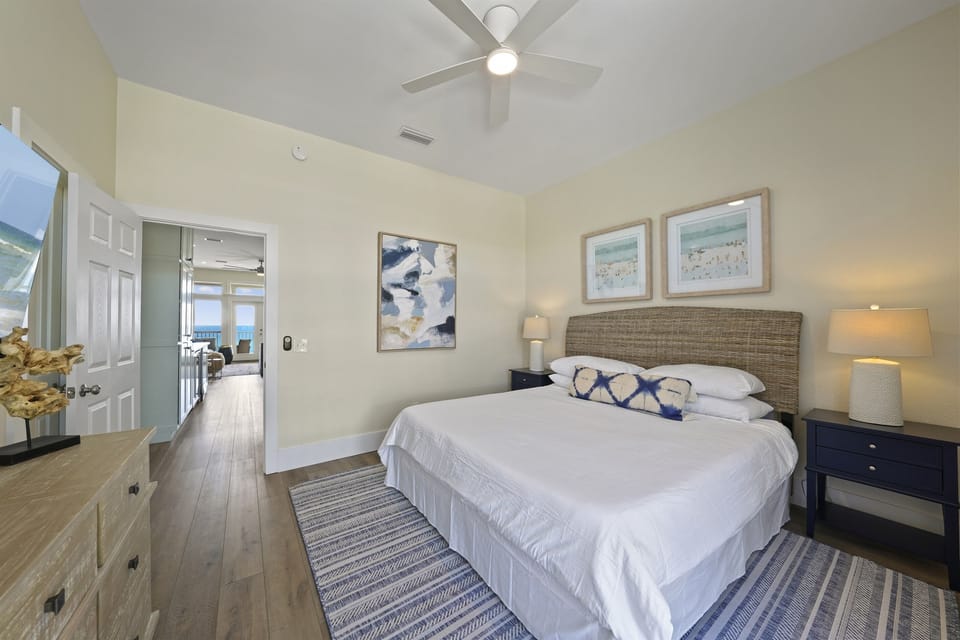 2nd Floor King Bedroom