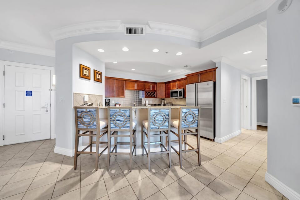 Kitchen bar seating