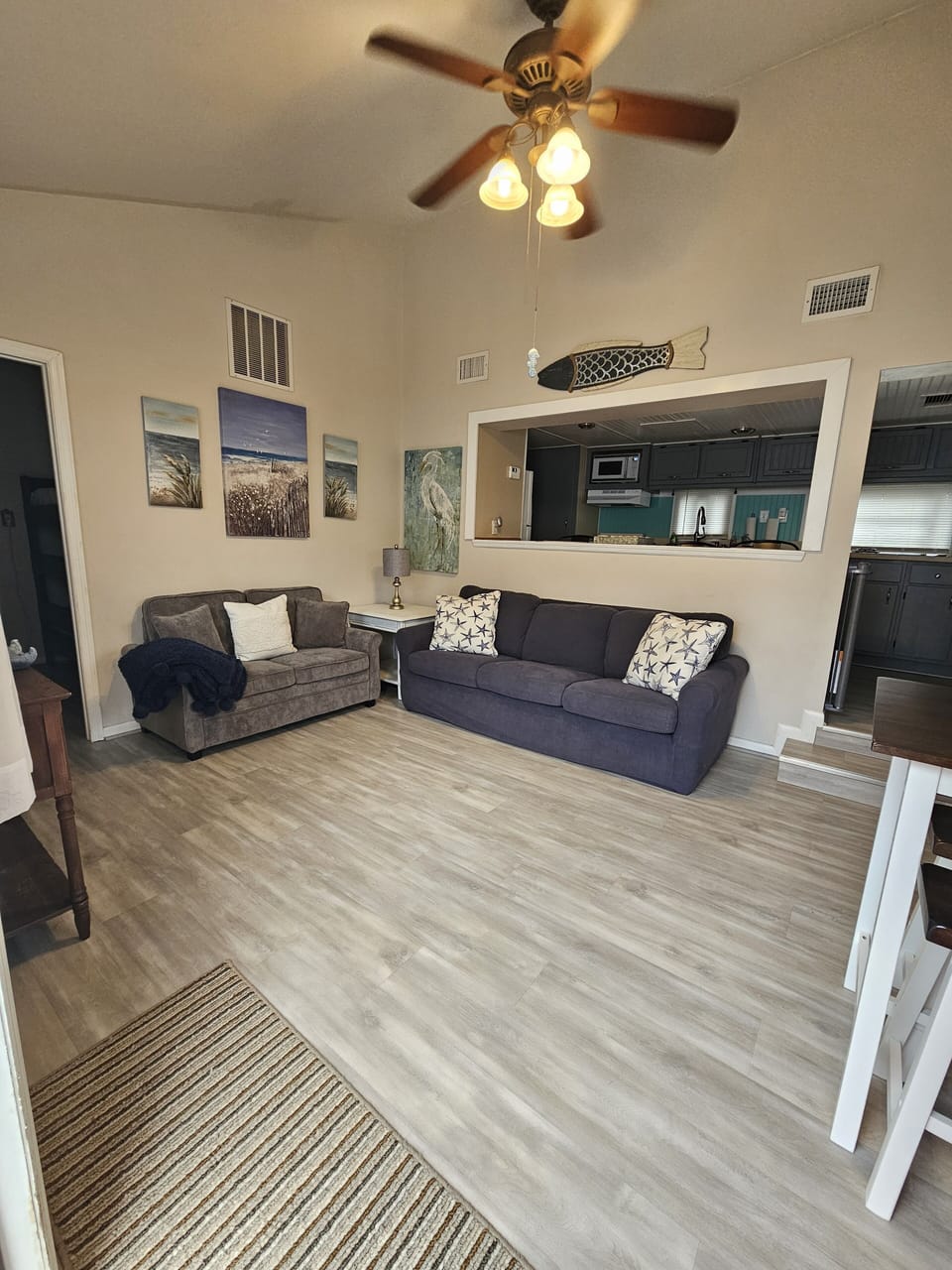 living room 