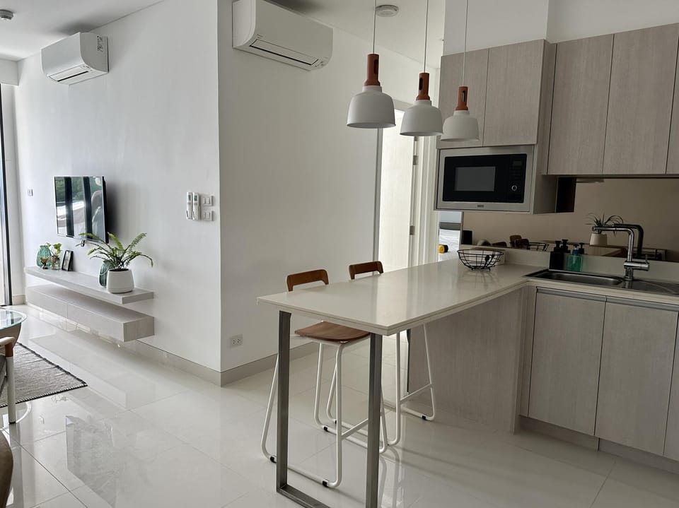 2 bedroom Condo at Cassia Laguna (125)