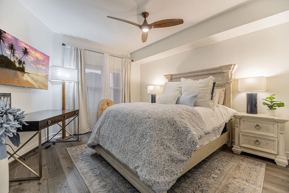 Guest Bedroom with queen size bed