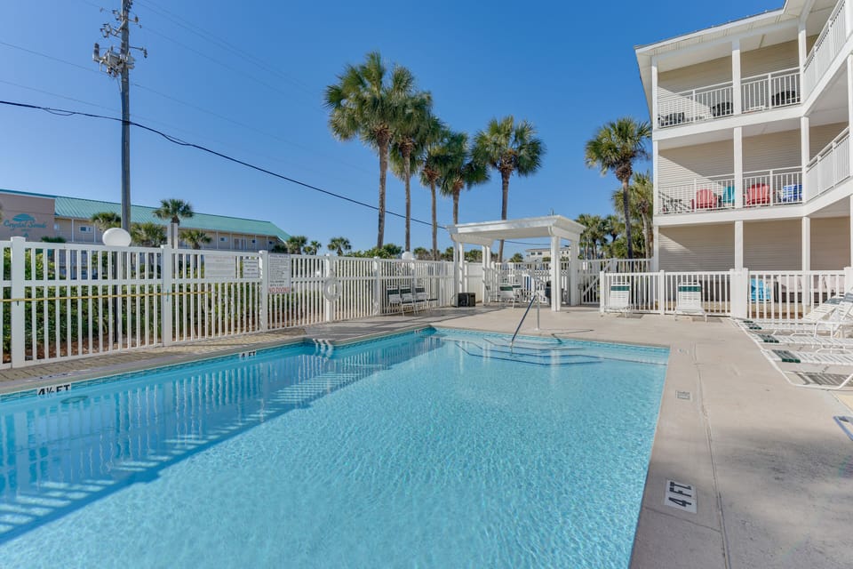 Community Pool | 2nd-Floor Condo | Steps to Beach