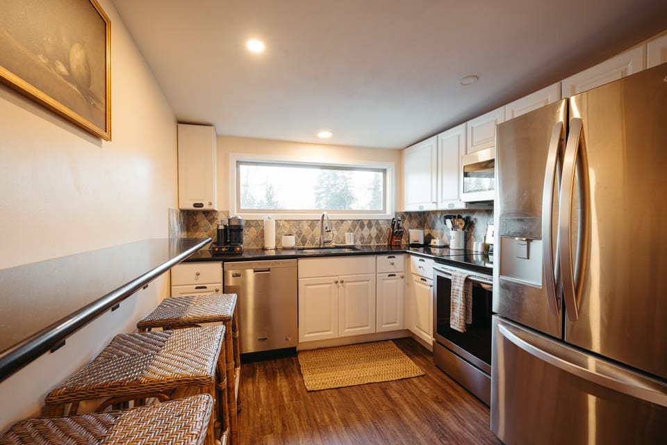 Enjoy cooking with river view
