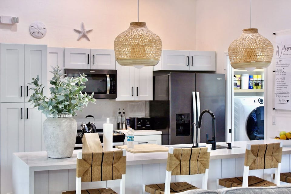 Kitchen island seating—perfect for casual dining and staying connected