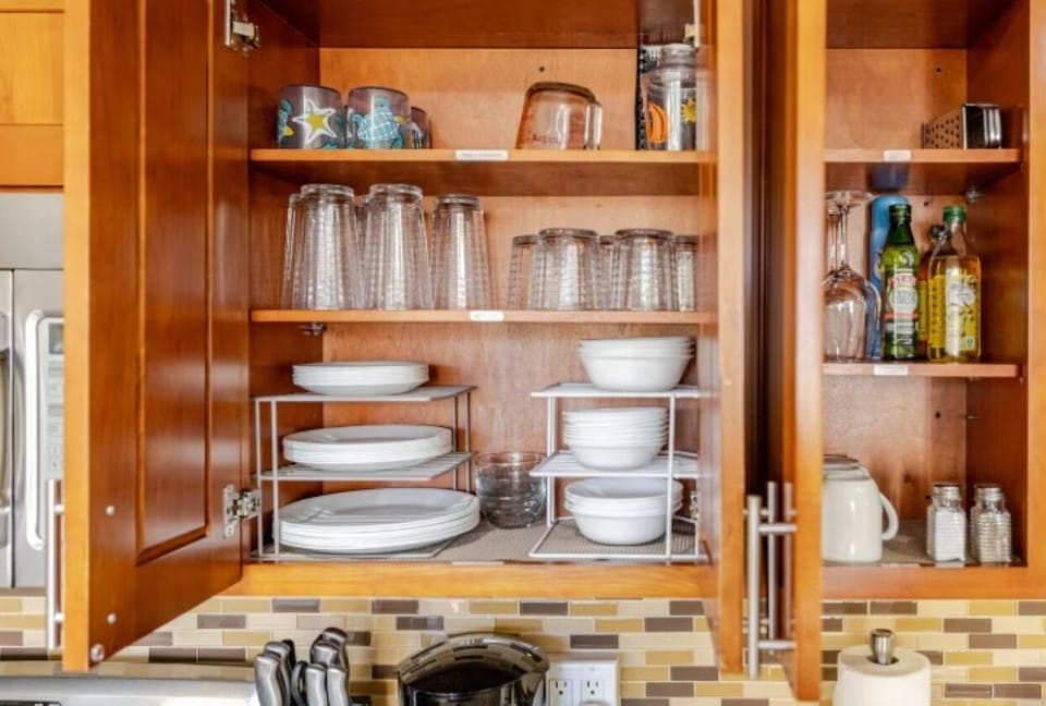 Well-Appointed Full Kitchen with Glassware, Plateware, Silverware & much more! 