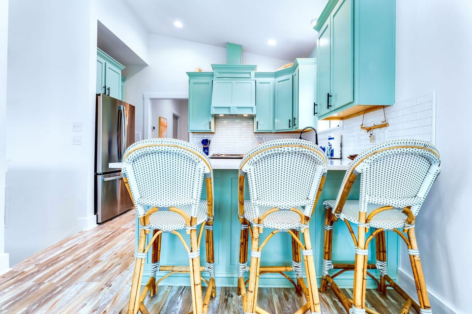 Kitchen and Bar Area