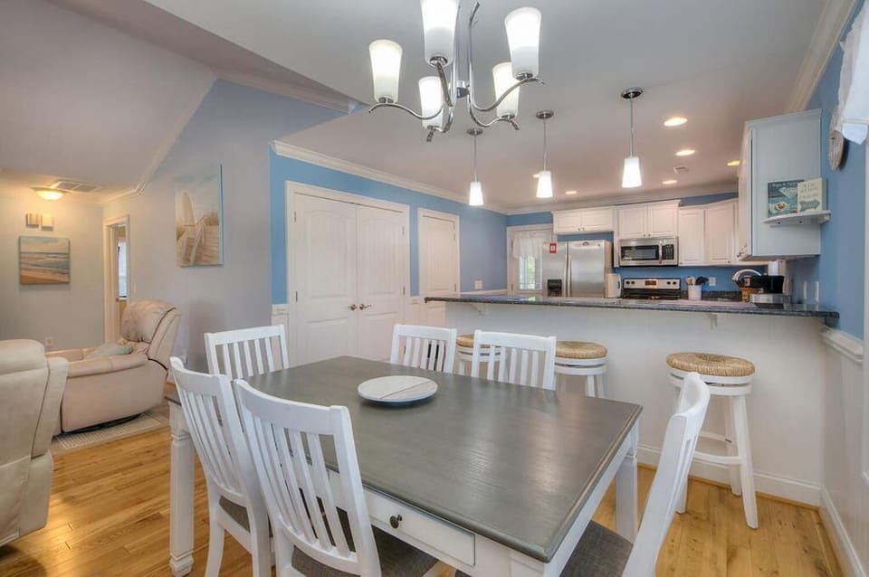 Dining Room
GW 1.23.24